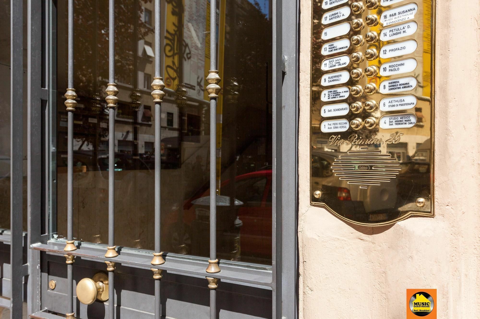 Music Guesthouse Rome Exterior photo